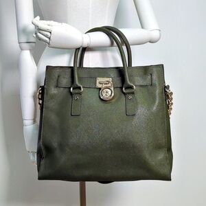 Michael Kors Hamilton Saffiano Leather Across Body Handbag Purse Dark GreenMiss